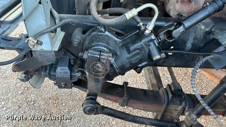 image for item ED2300 1992 Ford F700 pressure digger truck