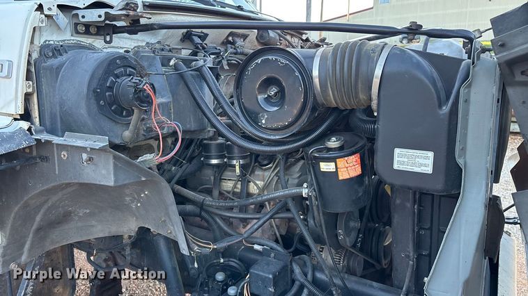 image for item ED2300 1992 Ford F700 pressure digger truck