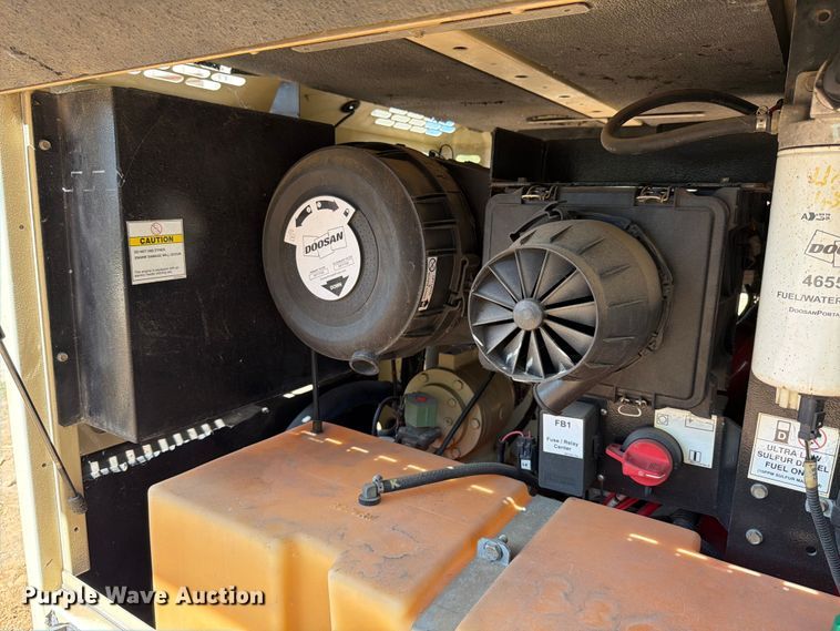 image for item ED5929 2015 Doosan P425/HP375WCU-T4I air compressor