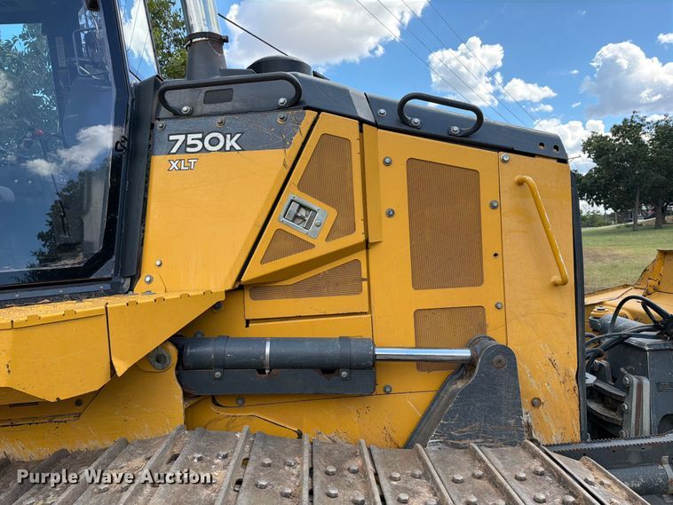 image for item ED5931 2017 John Deere 750K XLT dozer