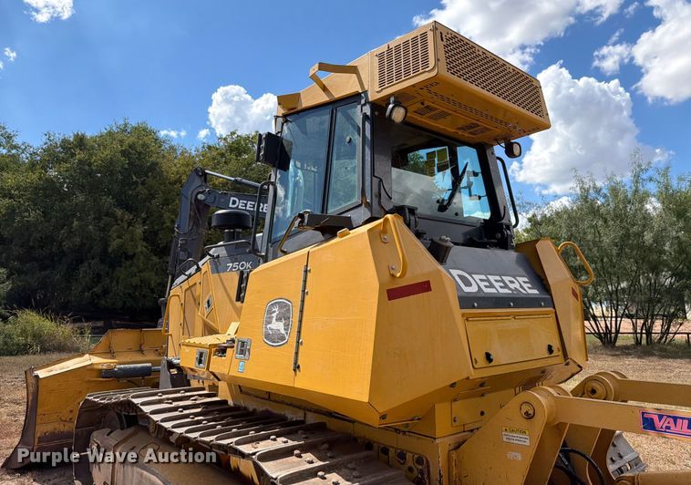 image for item ED5931 2017 John Deere 750K XLT dozer