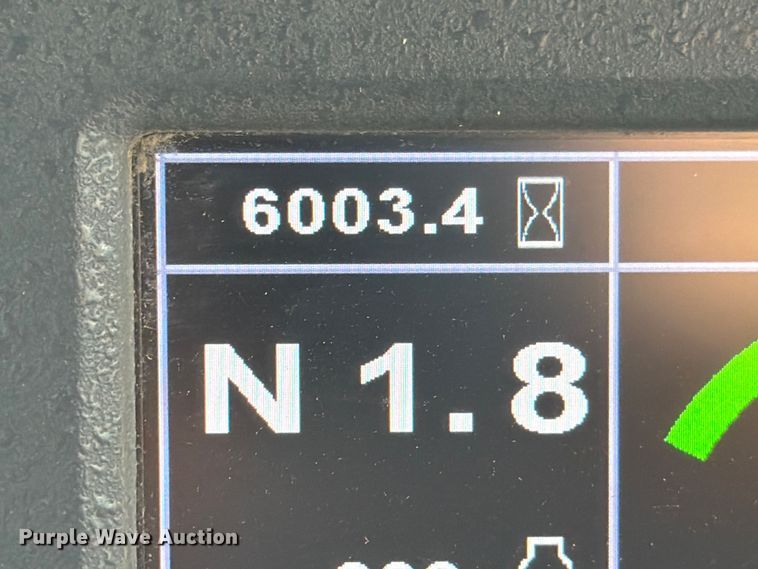 image for item ED5931 2017 John Deere 750K XLT dozer