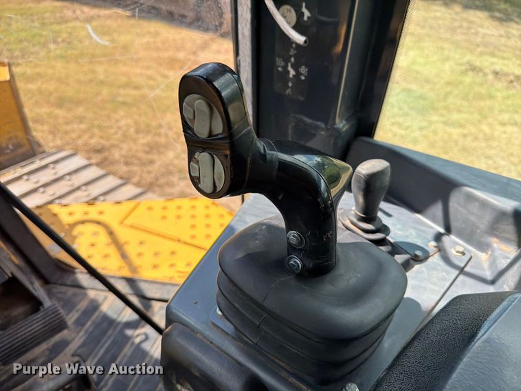 image for item ED5931 2017 John Deere 750K XLT dozer