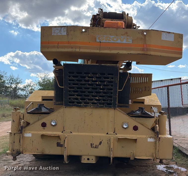 image for item ED5939 1983 Grove RT-740 crane