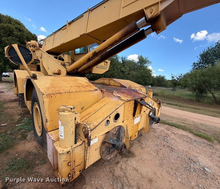 image for item ED5939 1983 Grove RT-740 crane