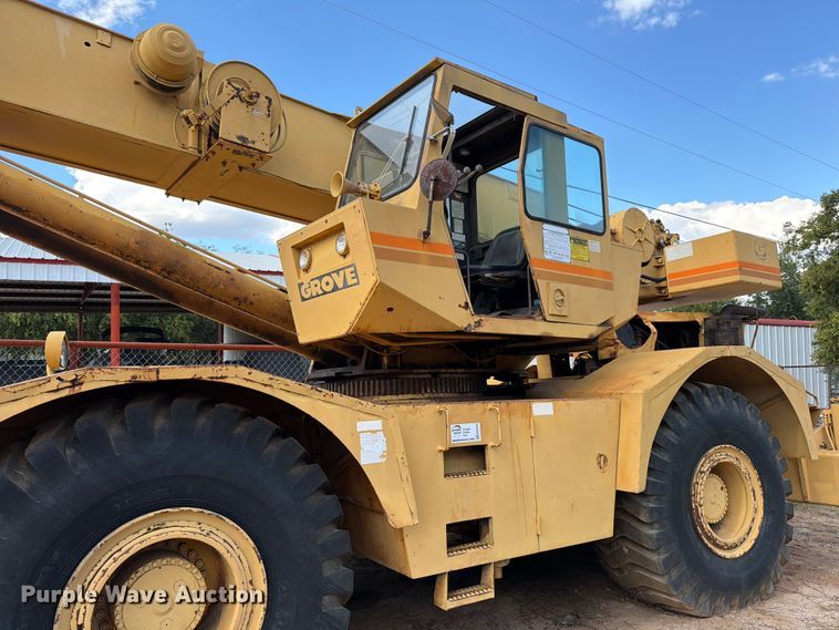 image for item ED5939 1983 Grove RT-740 crane