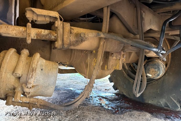 image for item ED5939 1983 Grove RT-740 crane