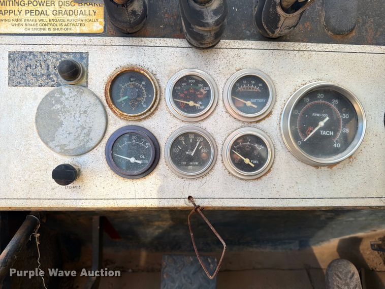 image for item ED5939 1983 Grove RT-740 crane