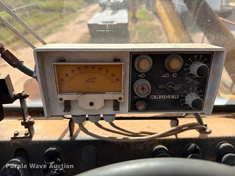 image for item ED5939 1983 Grove RT-740 crane