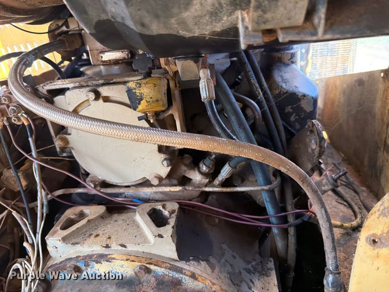 image for item ED5939 1983 Grove RT-740 crane