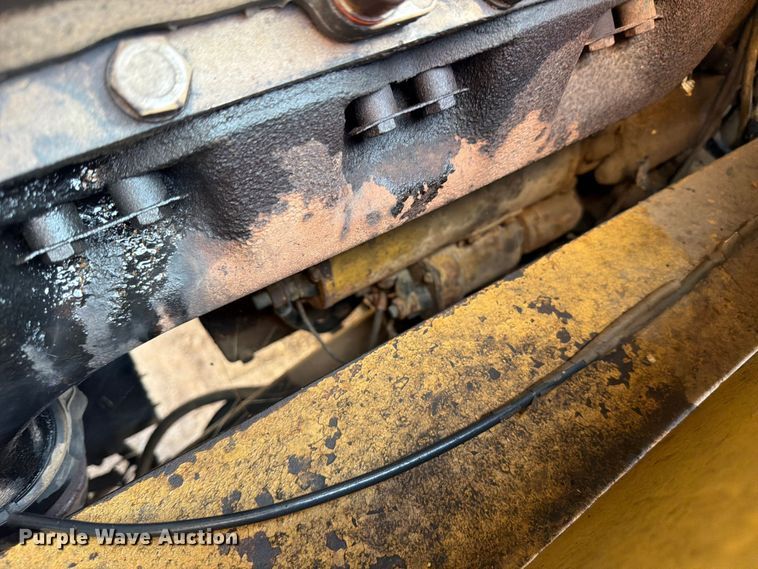 image for item ED5939 1983 Grove RT-740 crane