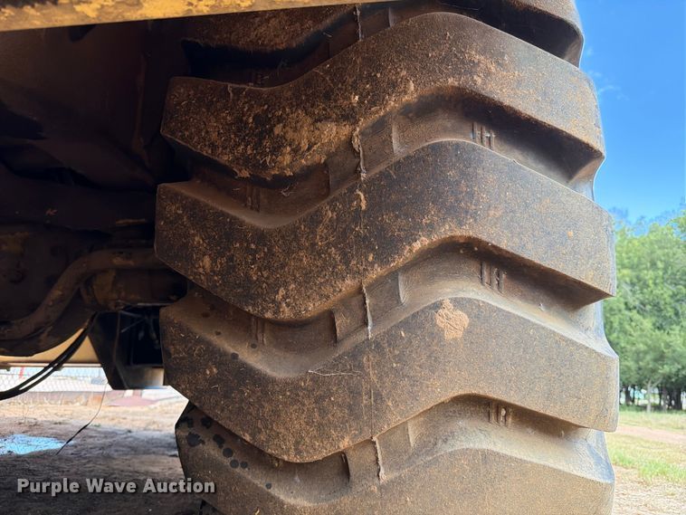 image for item ED5939 1983 Grove RT-740 crane