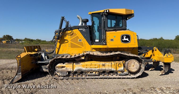 image for item ED5970 2022 John Deere 850L WLT dozer