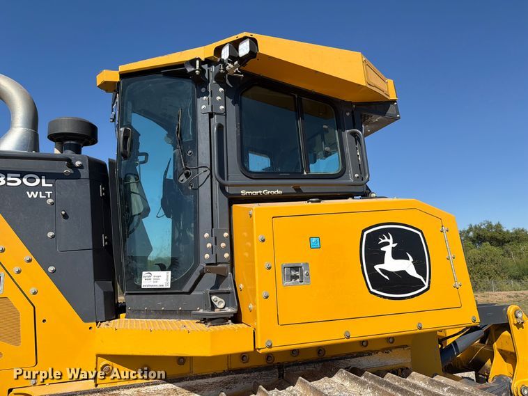image for item ED5970 2022 John Deere 850L WLT dozer