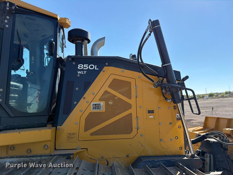 image for item ED5970 2022 John Deere 850L WLT dozer
