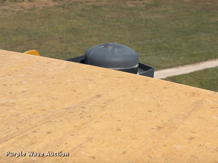 image for item ED5970 2022 John Deere 850L WLT dozer