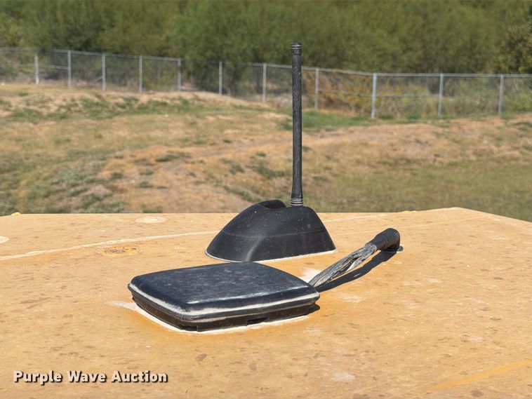 image for item ED5970 2022 John Deere 850L WLT dozer