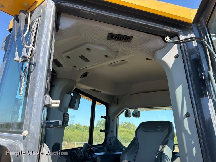 image for item ED5970 2022 John Deere 850L WLT dozer