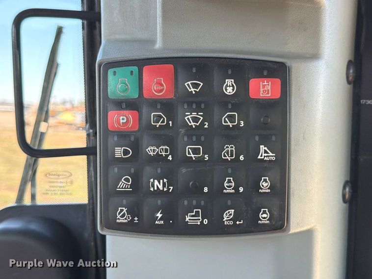 image for item ED5970 2022 John Deere 850L WLT dozer