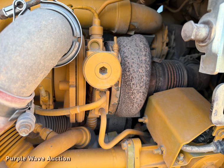 image for item ED5970 2022 John Deere 850L WLT dozer