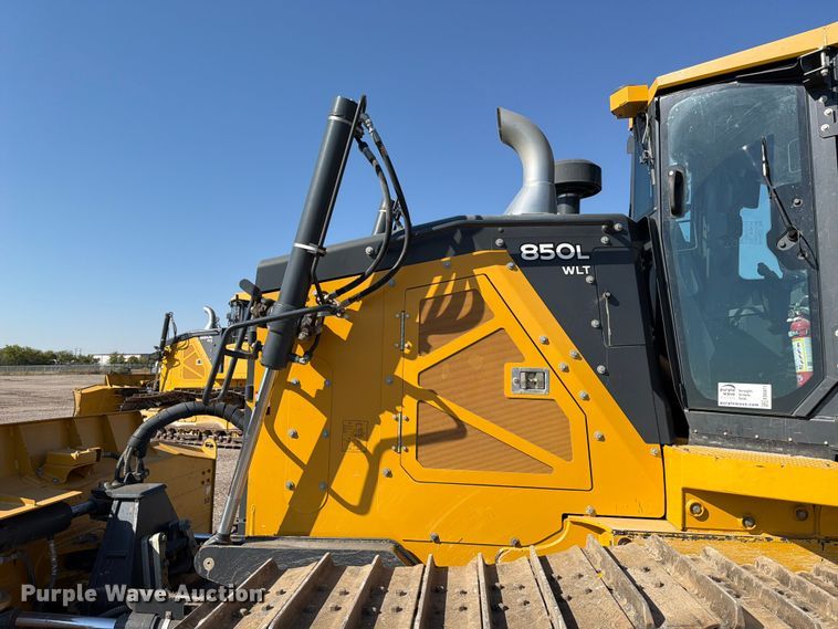 image for item ED5971 2022 John Deere 850L WLT dozer