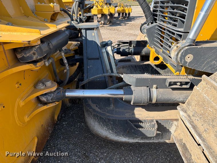 image for item ED5971 2022 John Deere 850L WLT dozer