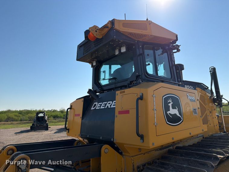 image for item ED5971 2022 John Deere 850L WLT dozer