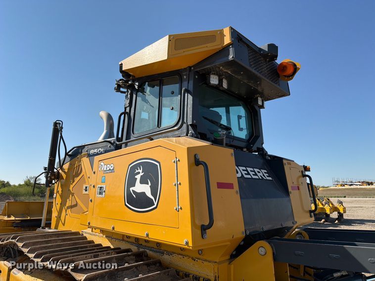 image for item ED5971 2022 John Deere 850L WLT dozer