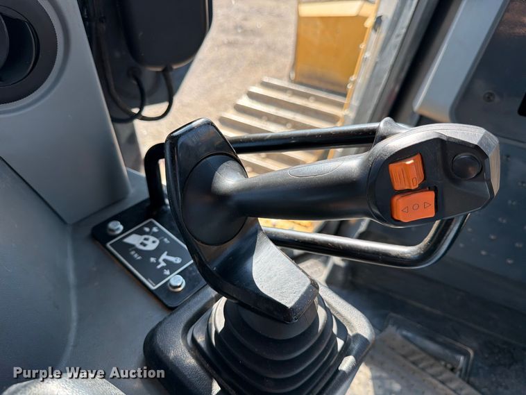 image for item ED5971 2022 John Deere 850L WLT dozer