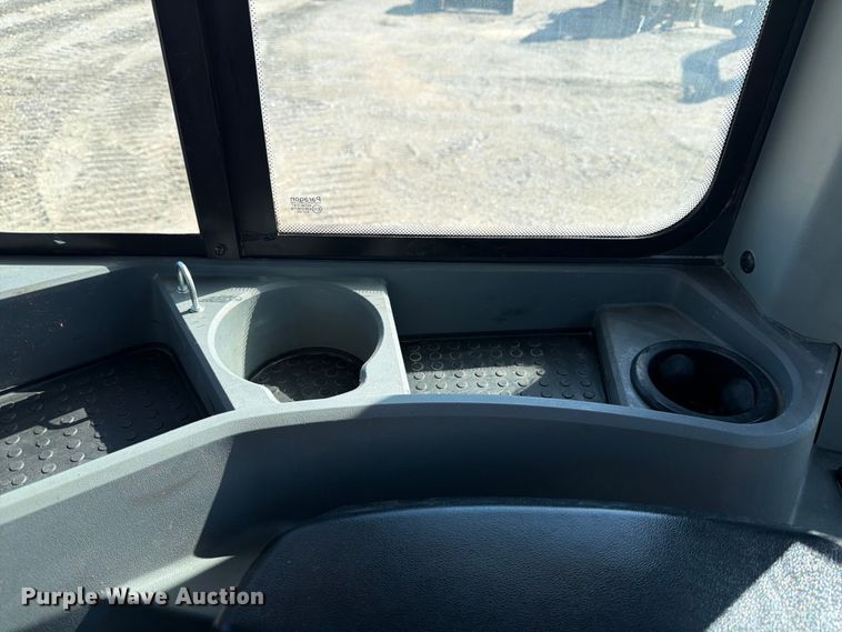 image for item ED5971 2022 John Deere 850L WLT dozer