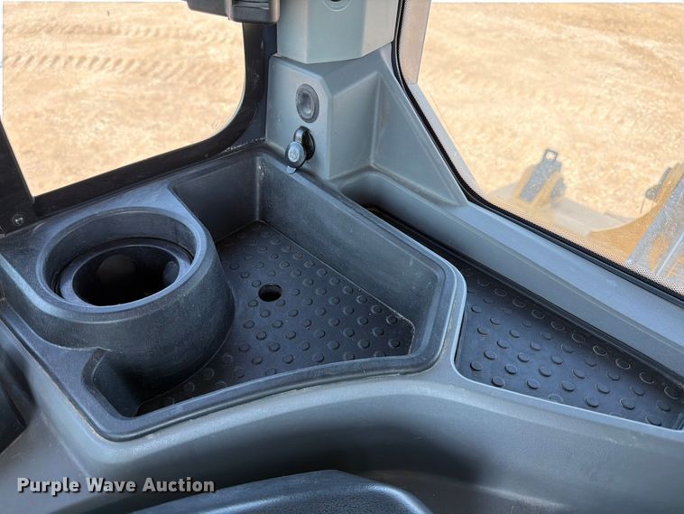 image for item ED5971 2022 John Deere 850L WLT dozer