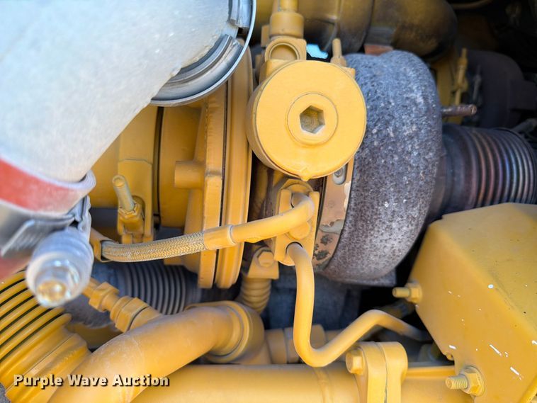 image for item ED5971 2022 John Deere 850L WLT dozer