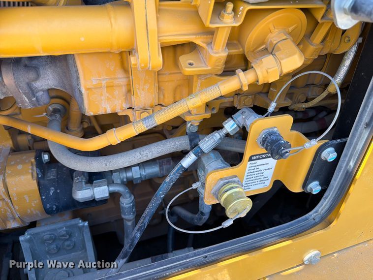 image for item ED5971 2022 John Deere 850L WLT dozer