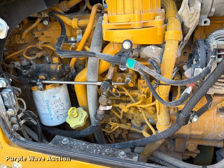 image for item ED5971 2022 John Deere 850L WLT dozer