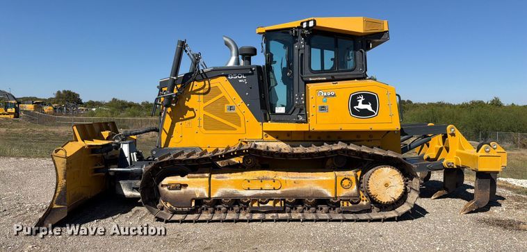 image for item ED5972 2022 John Deere 850L WLT dozer