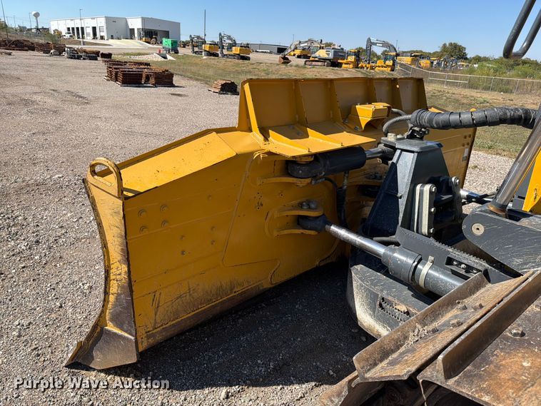 image for item ED5972 2022 John Deere 850L WLT dozer