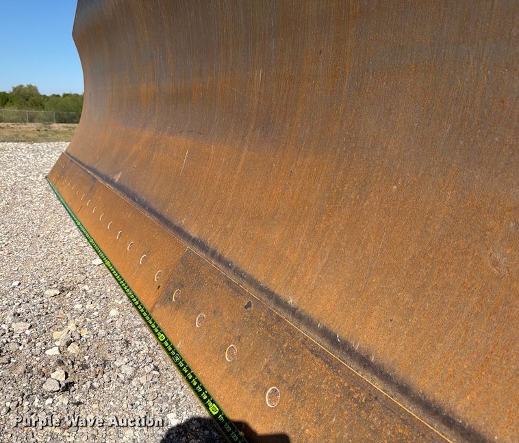 image for item ED5972 2022 John Deere 850L WLT dozer