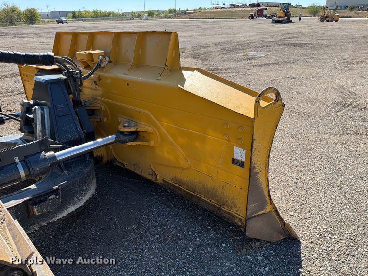 image for item ED5972 2022 John Deere 850L WLT dozer