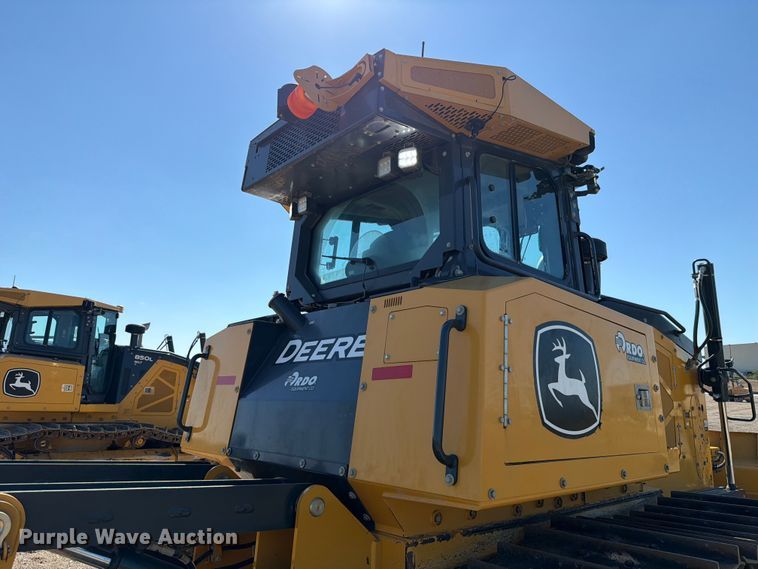 image for item ED5972 2022 John Deere 850L WLT dozer