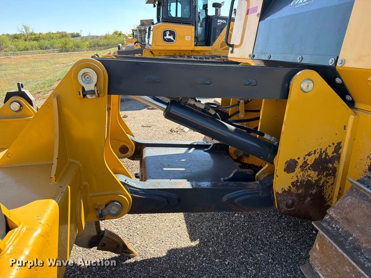 image for item ED5972 2022 John Deere 850L WLT dozer