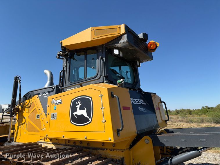 image for item ED5972 2022 John Deere 850L WLT dozer