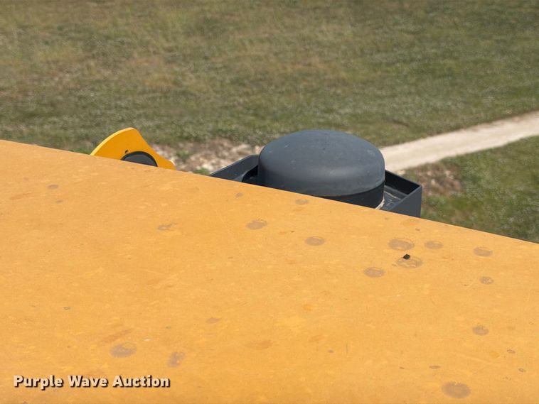 image for item ED5972 2022 John Deere 850L WLT dozer