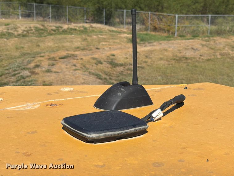 image for item ED5972 2022 John Deere 850L WLT dozer