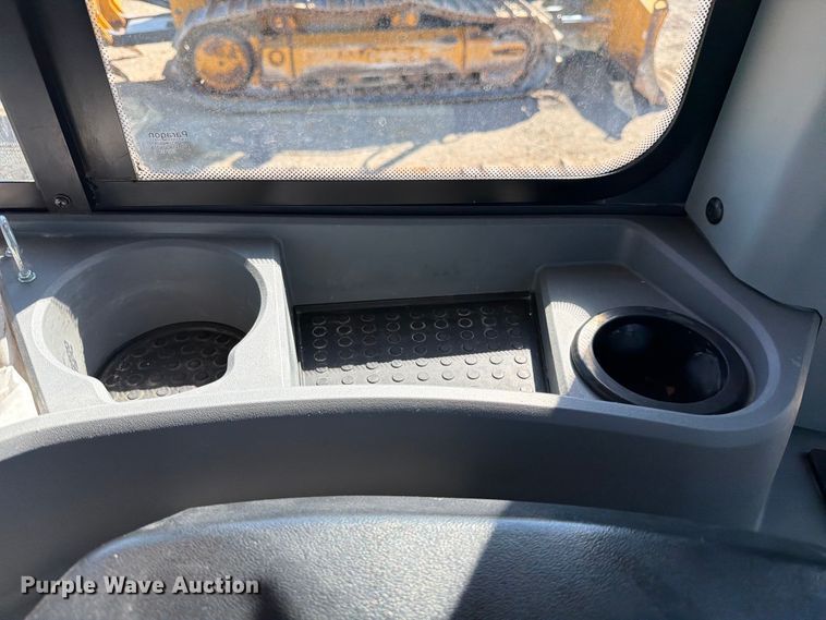 image for item ED5972 2022 John Deere 850L WLT dozer