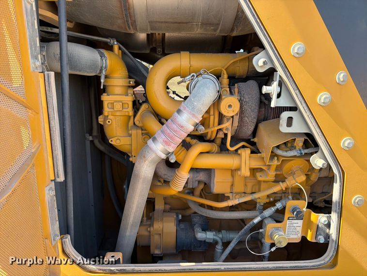 image for item ED5972 2022 John Deere 850L WLT dozer