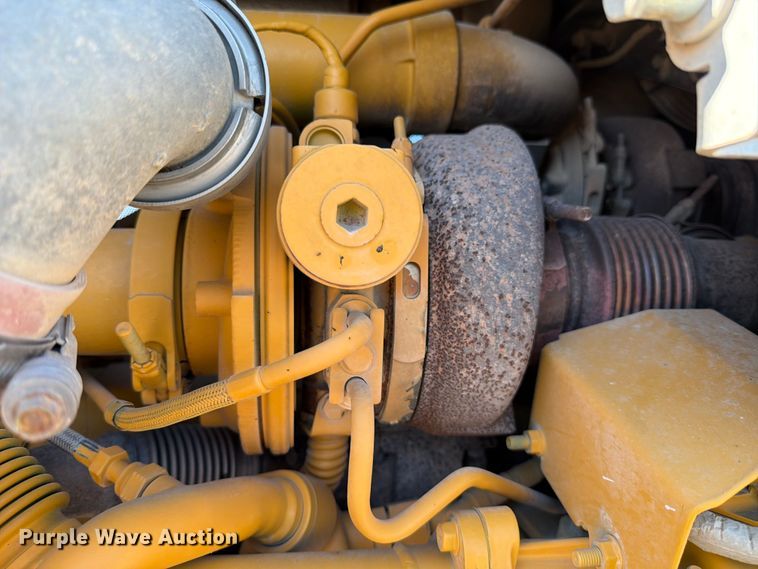 image for item ED5972 2022 John Deere 850L WLT dozer