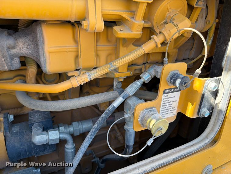 image for item ED5972 2022 John Deere 850L WLT dozer