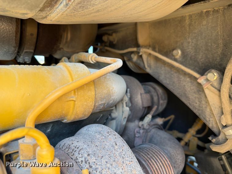 image for item ED5972 2022 John Deere 850L WLT dozer