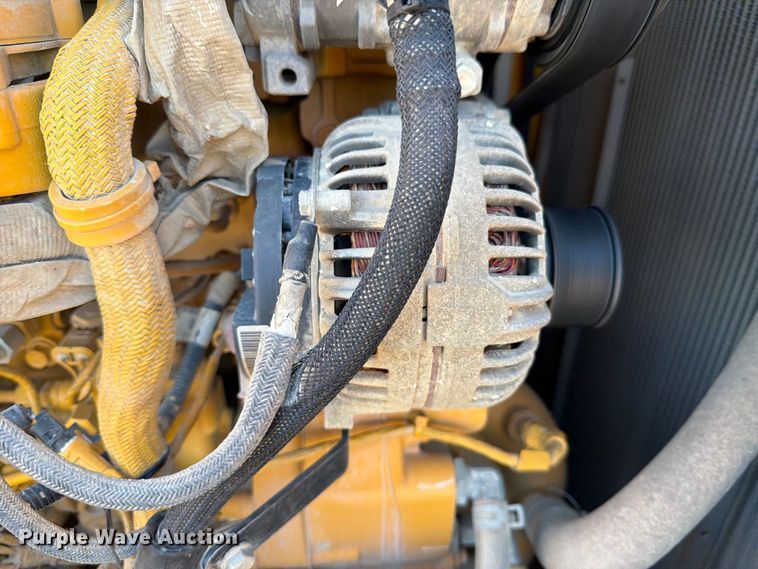 image for item ED5972 2022 John Deere 850L WLT dozer