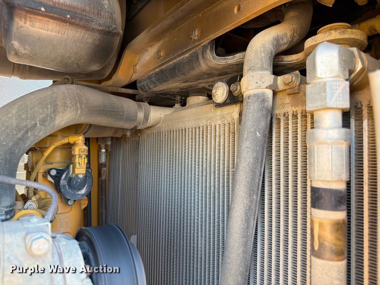 image for item ED5972 2022 John Deere 850L WLT dozer